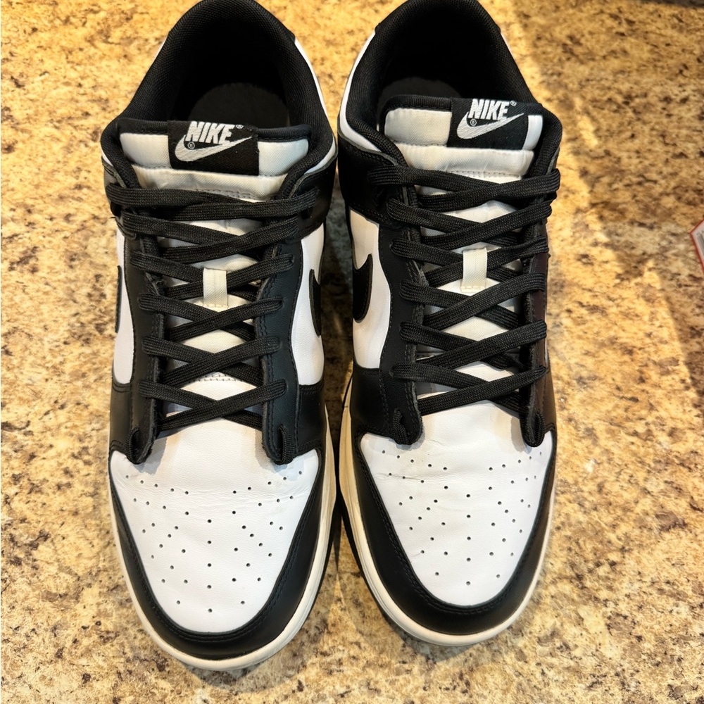 Nike panda Dunks - Picture 2 of 7
